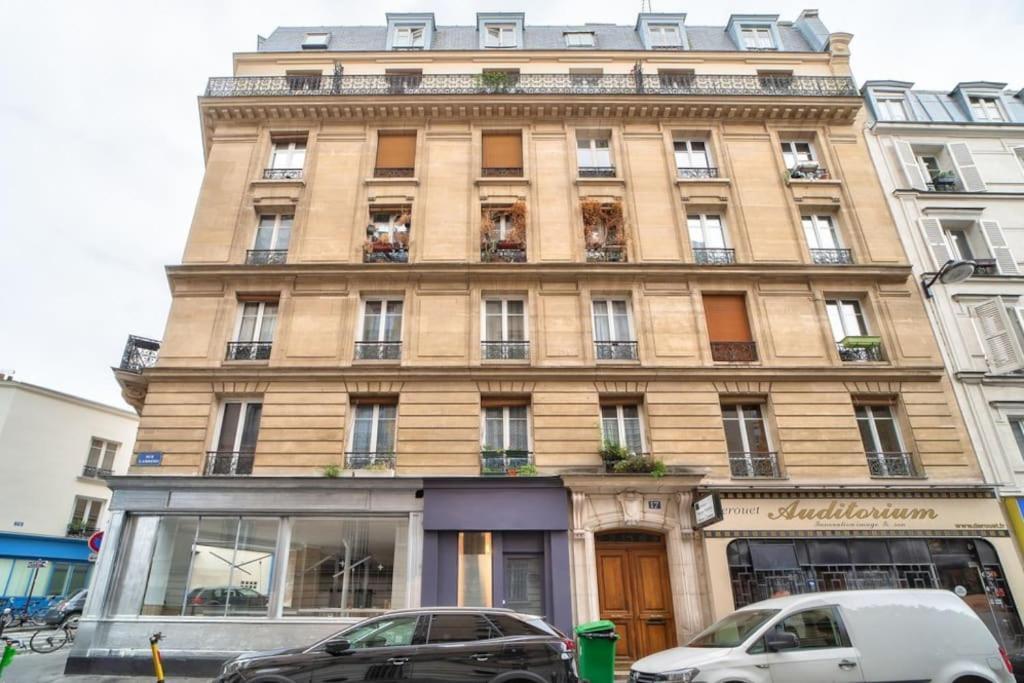 Bel Appartement Au Coeur De Montmartre París Exterior foto