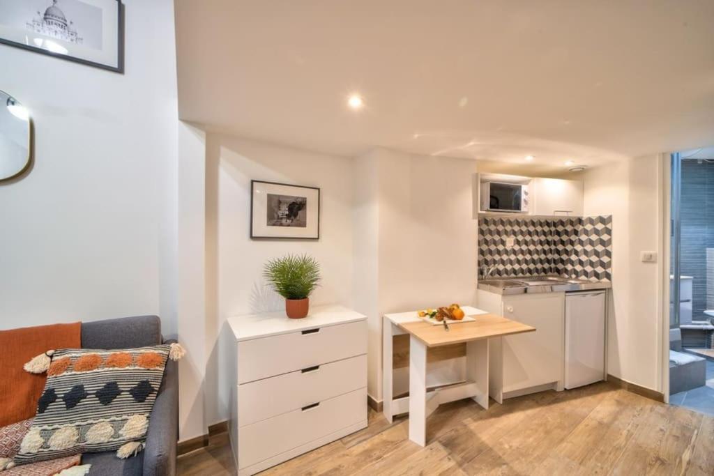 Bel Appartement Au Coeur De Montmartre París Exterior foto