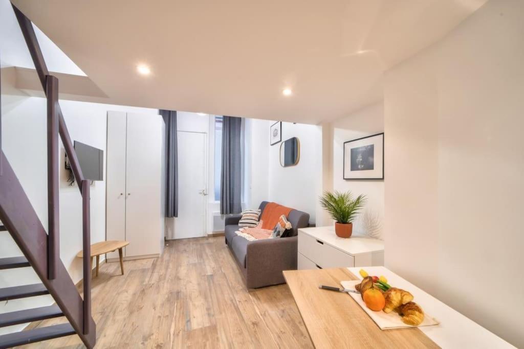 Bel Appartement Au Coeur De Montmartre París Exterior foto